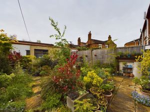 Rear courtyard garden- click for photo gallery